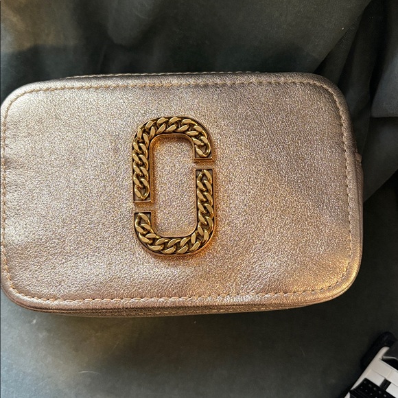 Marc Jacob’s Glam shot Metallic Crossbody soft gold leather bag - Picture 7 of 14